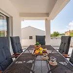 Zeleni Gaj Zadarvillas 别墅