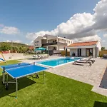 Zeleni Gaj Zadarvillas 别墅 *