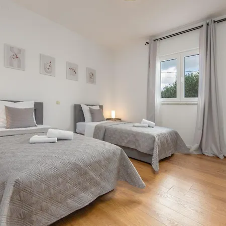 فيلة Zeleni Gaj Zadarvillas