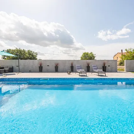 Zeleni Gaj Zadarvillas فيلة *