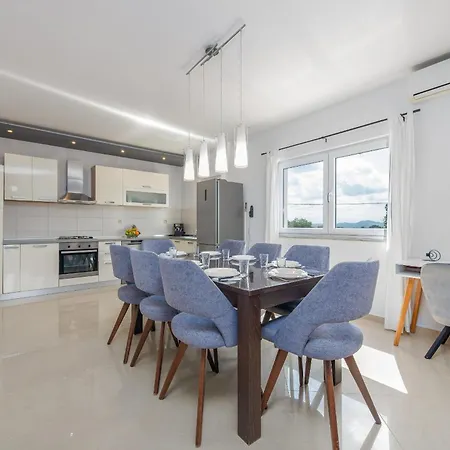 Zeleni Gaj Zadarvillas فيلة Donje Rastane