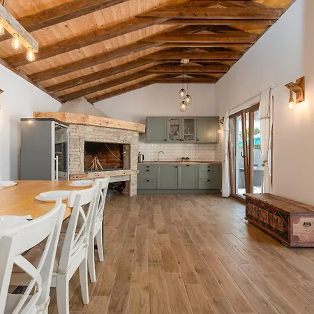 Zeleni Gaj Zadarvillas فيلة *