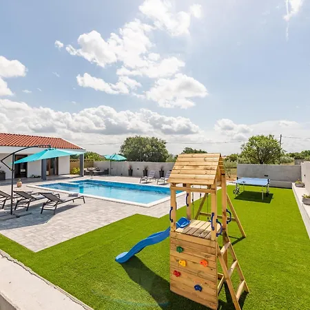 فيلة Zeleni Gaj Zadarvillas *
