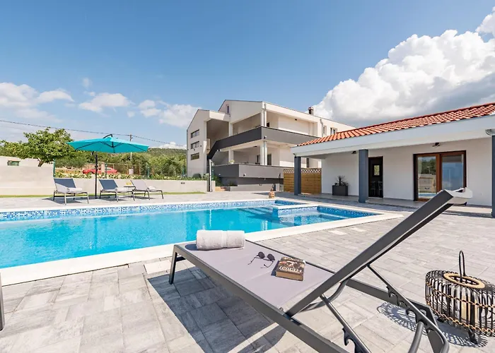 Zeleni Gaj Zadarvillas * Donje Rastane